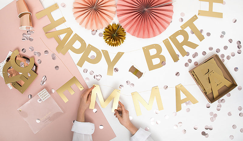 Alphabet-Banner-gold-14cm-1-VPE-63-Stk-PartyDeco-Lemina-1