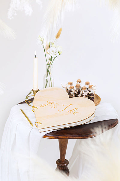 Gaestebuch-Herz-Holz-26.5x25cm-PartyDeco-Lemina-6
