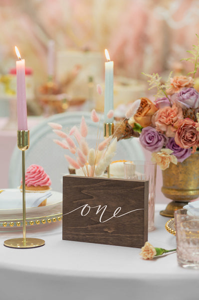 Holz-Tischnummer-One-2x18x12-5cm-PartyDeco-Lemina-1