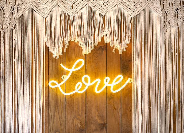 Neon-LED-Love-weiss-61x27-4cm-PartyDeco-Lemina-2