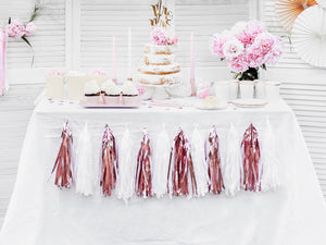 Quasten-Girlande-weiss-PartyDeco-Lemina-1