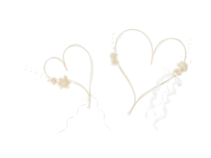 Rattanherzen-mit-Blumenstraeussen-creme-PartyDeco-Lemina