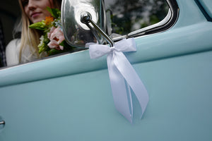 Schleifen-mit-Fliege-weiss-14cm-PartyDeco-Lemina-3