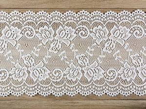 Spitze-gebrochenes-Weiss-0-15x9m-PartyDeco-Lemina