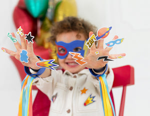 Superheldenkostuem-Mix-1-VPE-1-Stk-PartyDeco-Lemina-1