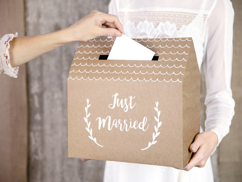 Umschlagbox-Just-Married-Kraft-30x30-5x16-5cm-PartyDeco-Lemina-1